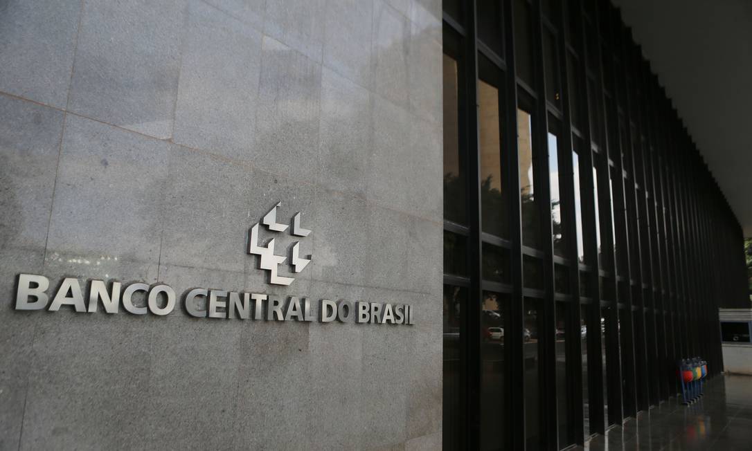 Terremoto no Banco Central: Dois chefes são afastados em meio a investigações sobre o "Caso Master"
