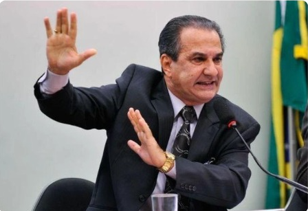 Malafaia se retrata com comandante do Exército e tenta adiar julgamento no STF por calúnia