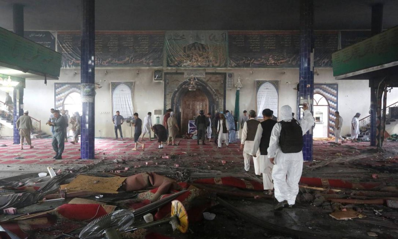 Tragédia no Paquistão: Atentado por homem-bomba deixa ao menos 31 mortos em mesquita