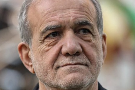 Presidente do Irã confirma morte de Khamenei e declara guerra total contra EUA e Israel