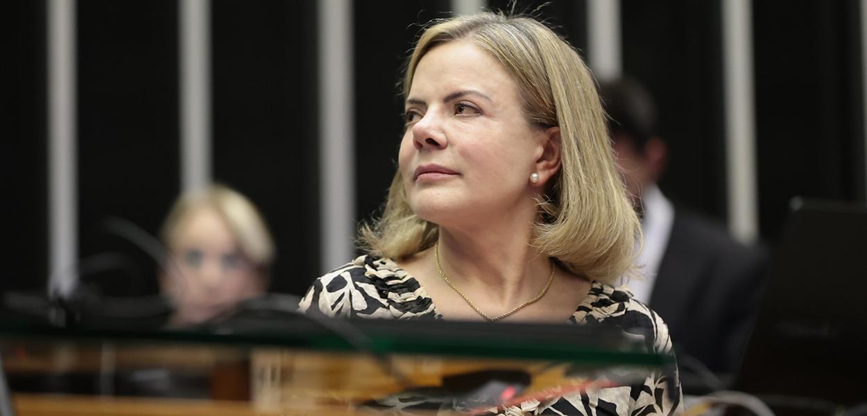 BASTIDORES DA POLÍTICA: Gleisi Hoffmann planeja deixar presidência do PT para disputar cadeira na Câmara