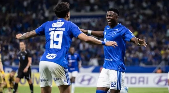Cruzeiro vence o Boca no Mineirão e assume liderança na Libertadores