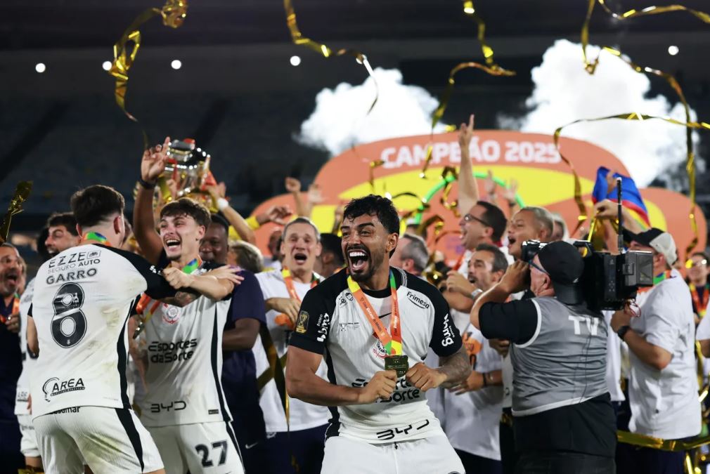 FUTEBOL: Corinthians é tetracampeão da Copa do Brasil